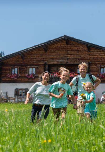 Familienausflug auf die Dientalm
