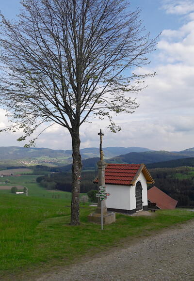 Kapelle über Hofen