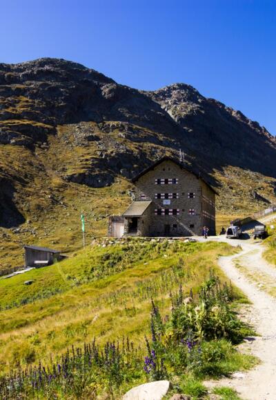 Martin-Busch-Hütte auf dem Weg zum Similaun in den Ötztaler Alpen