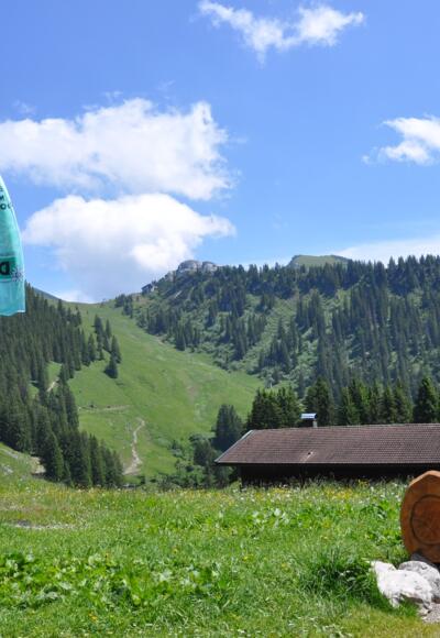 Blick hinüber zum Taubenstein - eines von vielen Tageszielen um die Hütte