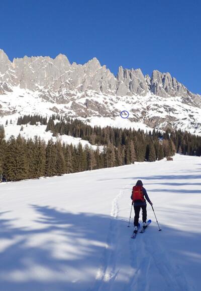 Mandlwand, darunter im Kreis der Endpunkt der Tour