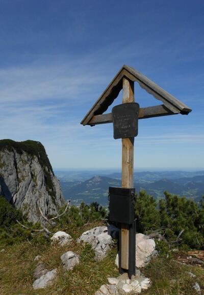 Gedenkkreuz am Ausstieg