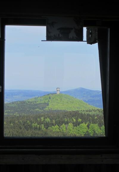 Auf dem Böhmerwaldturm, Aussicht zum Velky Zvon, Tschechien
