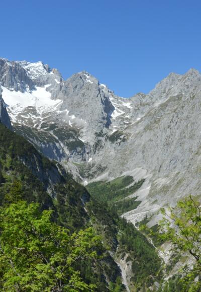 Herrlicher Ausblick vom Hupfleitenjoch/Schwarzenkopf Richtung Zugspitze