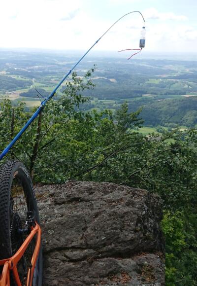 Gipfel des Büchelstein 832 m; Blick in die Donauebene
