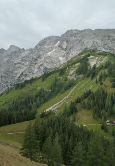 Blick über den Eckersattel zum Purtschellerhaus auf dem Eckerfirst