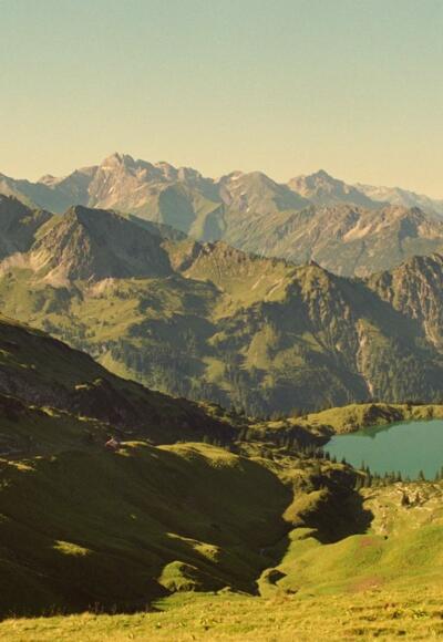 Blick vom Zeigersattel zum Seealpsee