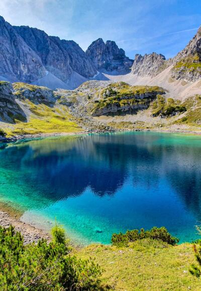Der Drachensee mit seinen prächtigen Farben