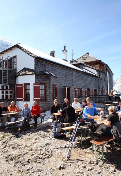 Watzmannhaus: Die begehrte Sonnenterrasse