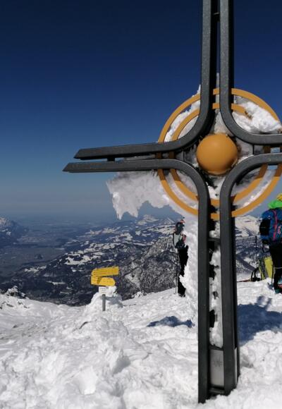 Scheiblingkogel 2.289 m / Blick nach Norden zum Untersberg und nach Salzburg ...