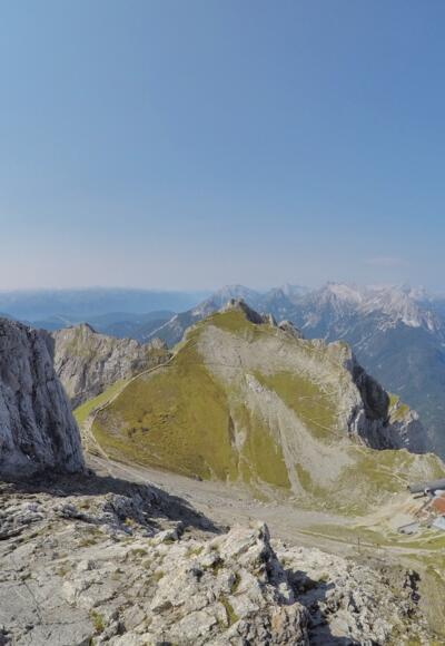 Blick über die &quot;Karwendelgrube&quot; zur Nördlichen Linderspitze
