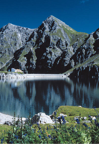 Lünersee, Blick auf Douglashütte