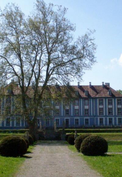 Blick zum Blauen Schloss in Obernzenn