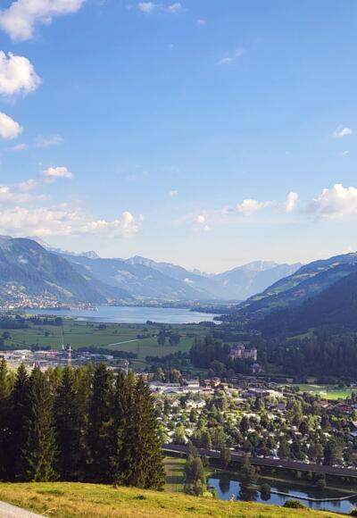 Traumhafter Ausblick auf den Zeller See und Schloss Fischhorn in Bruck