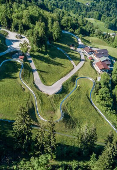 Die Sommerrodelbahn am Obersalzberg aus der Vogelperspektive