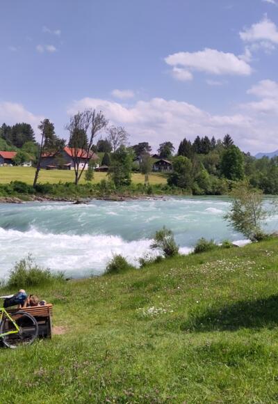 Am Ufer des Lechs in Lechbruck