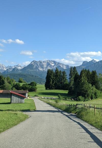 Die Berge im Blick auf dem Weg nach Pfronten-Rehbichel