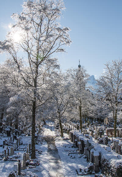 Der Berchtesgadener Friedhof im Winter