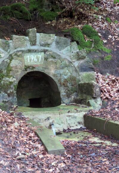 Hufnagelbrunnen am Hermannsberg