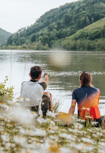 Mountainbiker an der Donau in Obermühl