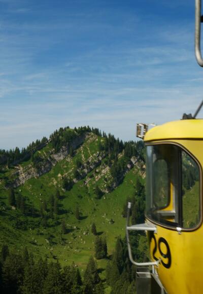 Gelbe Gondel der Hochgratbahn