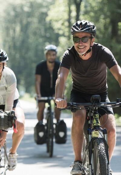 DonauSommerRadfahrenGruppe_OberoesterreichTourismusGmbHRobertMaybach