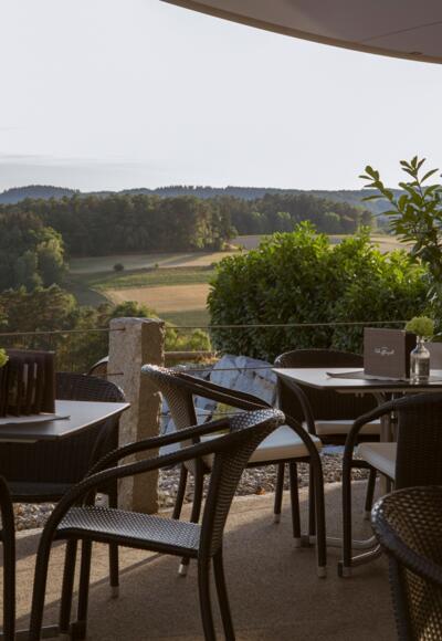 Herrlicher Ausblick von der Sonnenterrasse der Destillerie
