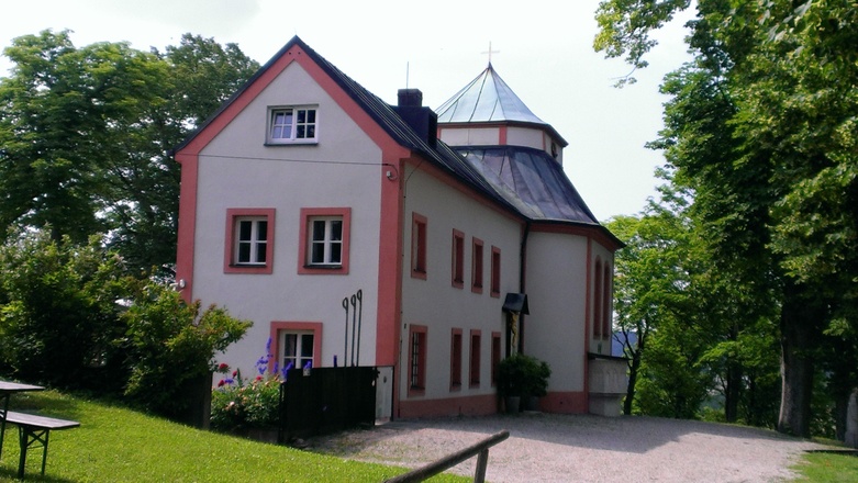 Frauenbergkapelle (View outside)