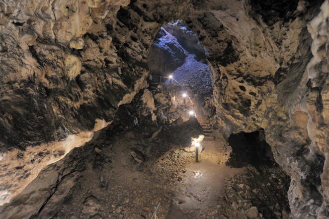 In der Maximiliansgrotte bei Neuhaus