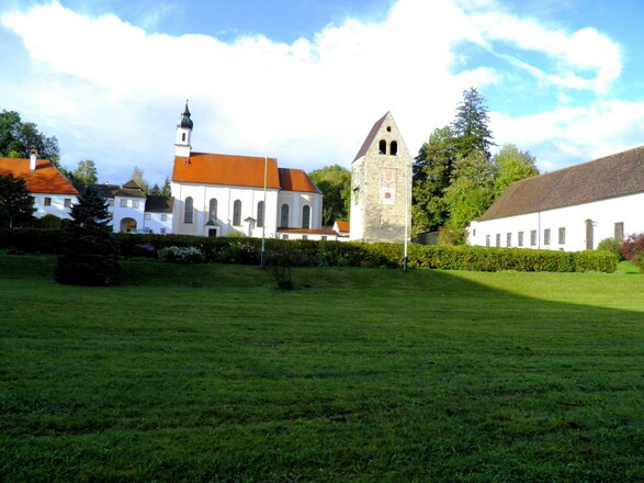 Wessobrunn: Kirche, Römerturm und Kloster