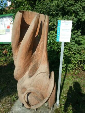 Skulptur "Verschlungener Pfad" des Bildhauers Wolfgang Fritz