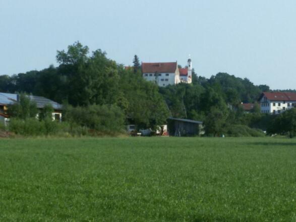 Auf dem Weg zum Schloss Burgrain