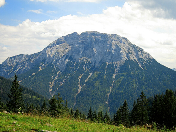 Nordseite des Guffert vom Blaubergkamm aus gesehen.