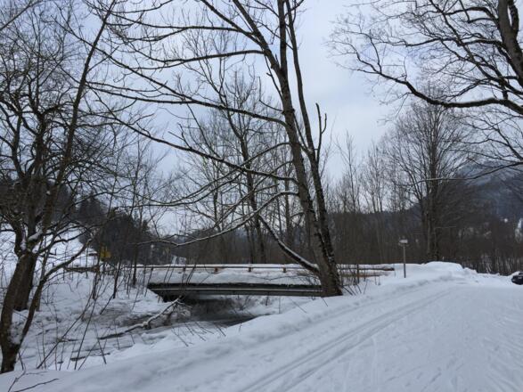 Parkplatz vorne rechts bei Klarer.