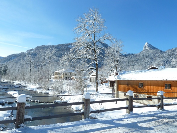 Weißach im Dorf Kreuth