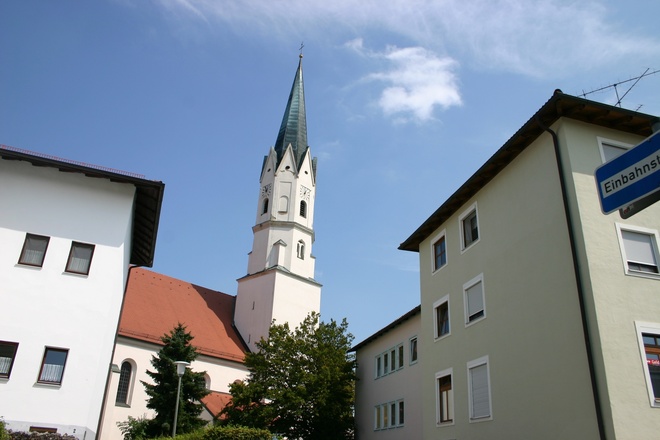 Zurück am Ausgangspunkt: die Kirche in Egglham.