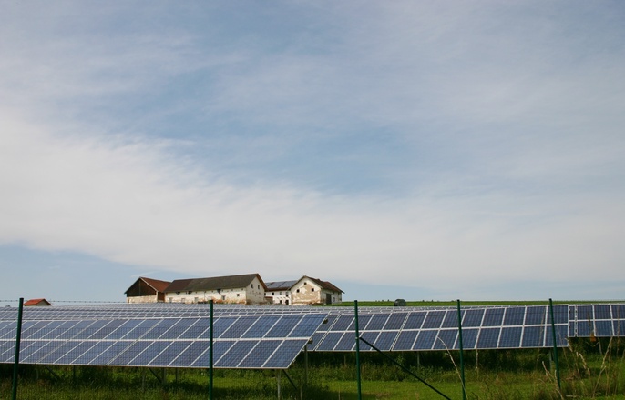 Solarkraftwerk bei Embach.