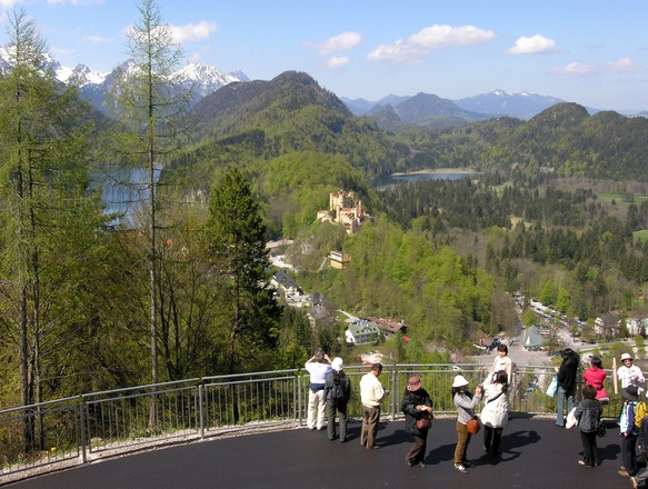Hohenschwangau vom Weg zur Marienbrücke