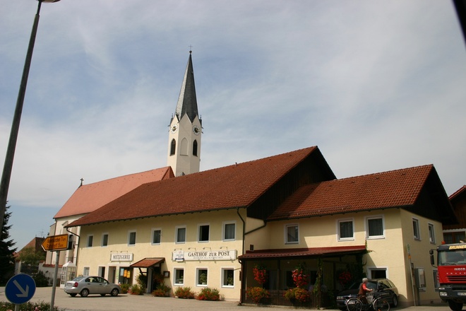 Startpunkt Kirche in Malgersdorf.