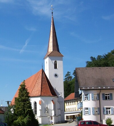 Zeilarn mit seiner Kirche St. Martin im Ortszentrum
