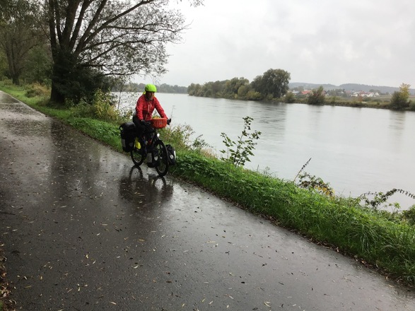 Schleifenroute - Radweg entlang der Donau kurz nach/vor Kelheim