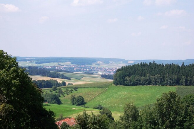 Rottaler Hügellandschaft - Ausblick bei Fuchsöd auf Bad Birnbach