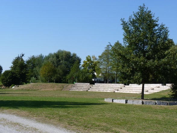 Theatron im Naherholungsgebiet in den Rottauen Pfarrkirchen