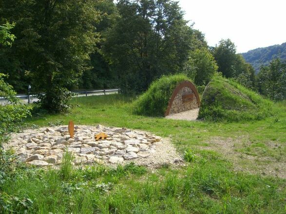 begehbarer Grabhügel in Riedenburg-Haidhof