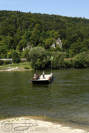Seilfähre über die Donau