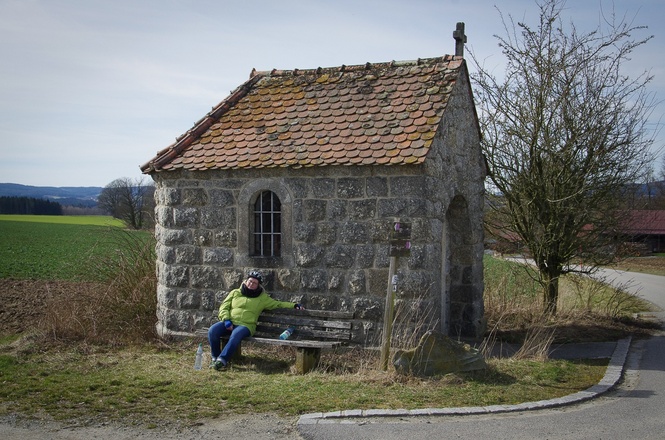 Eiglasdorfer Kapelle am Wegkreuz [XW 1925]