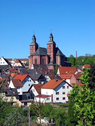 Stadtansicht mit Basilika Walldürn
