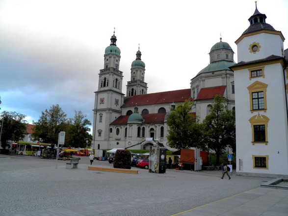 Kempten: St. Lorenz Basilika und Wochenmarkt