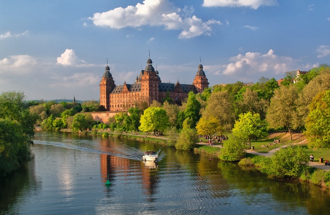 Aschaffenburg - Schloss Johannisburg mit Mainufer