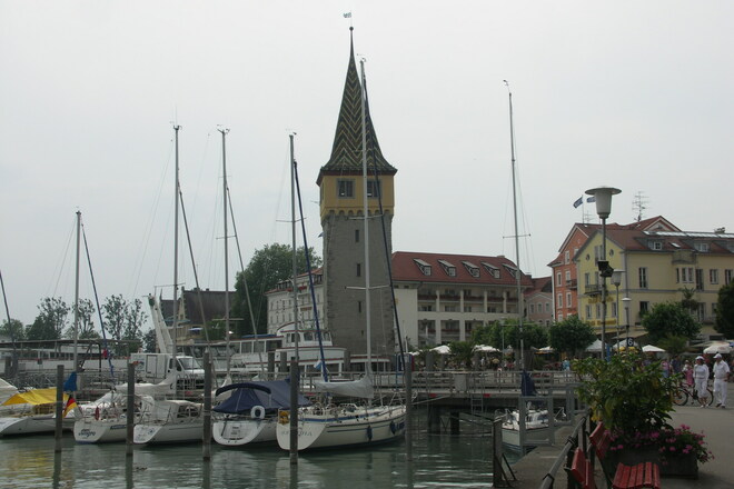 Seepromenade von Linda mit Mangturm